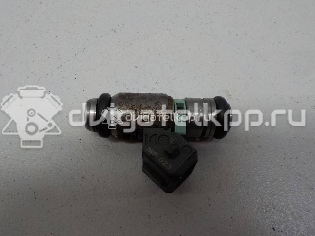 Фото Форсунка инжекторная электрическая  032906031A для Volkswagen Polo / Caddy / Vento 1H2 / Golf {forloop.counter}}