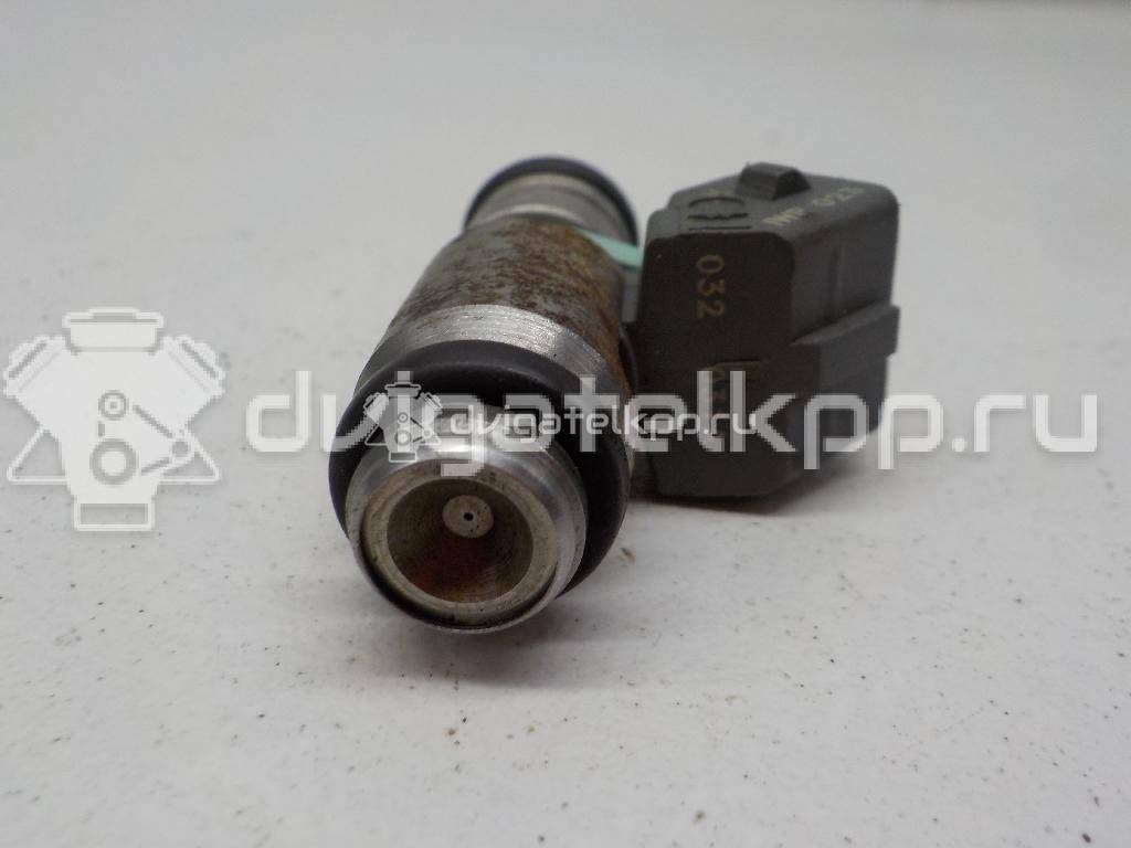 Фото Форсунка инжекторная электрическая  032906031A для Volkswagen Polo / Caddy / Vento 1H2 / Golf {forloop.counter}}