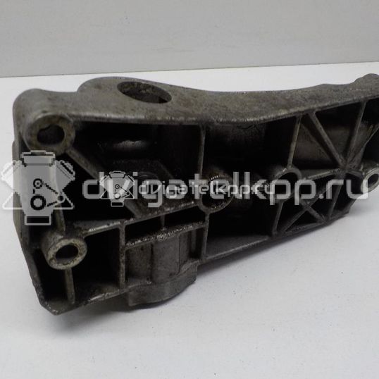 Фото Кронштейн генератора  030145169H для Volkswagen Polo / Caddy / Vento 1H2 / Golf