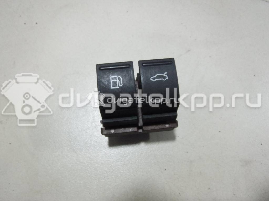 Фото Кнопка открывания багажника  3C0959903B для Volkswagen Passat / Cc / Eos 1F7, 1F8 / Jetta {forloop.counter}}