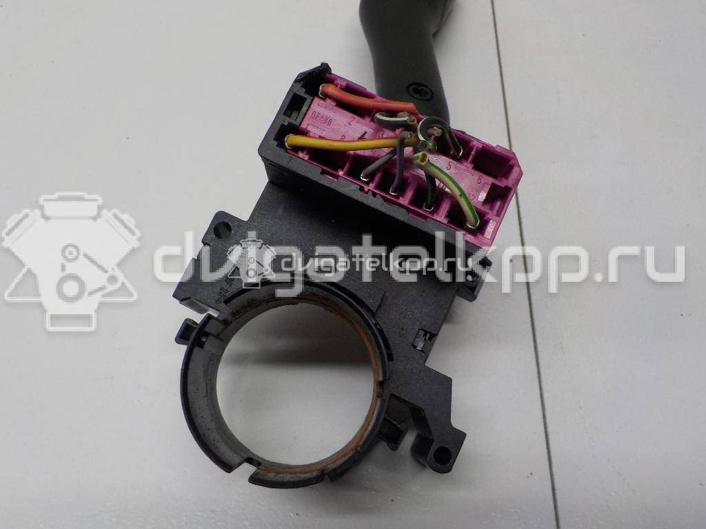 Фото Переключатель поворотов подрулевой  8L0953513G01C для Volkswagen New Beetle / Bora / Sharan / Golf / Passat {forloop.counter}}