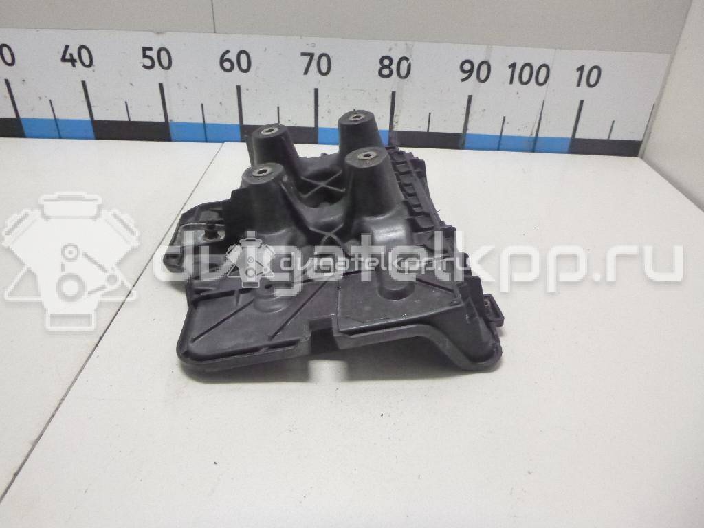 Фото Крепление АКБ (корпус/подставка)  1J0915333A для Volkswagen Bora / Jetta / Golf {forloop.counter}}