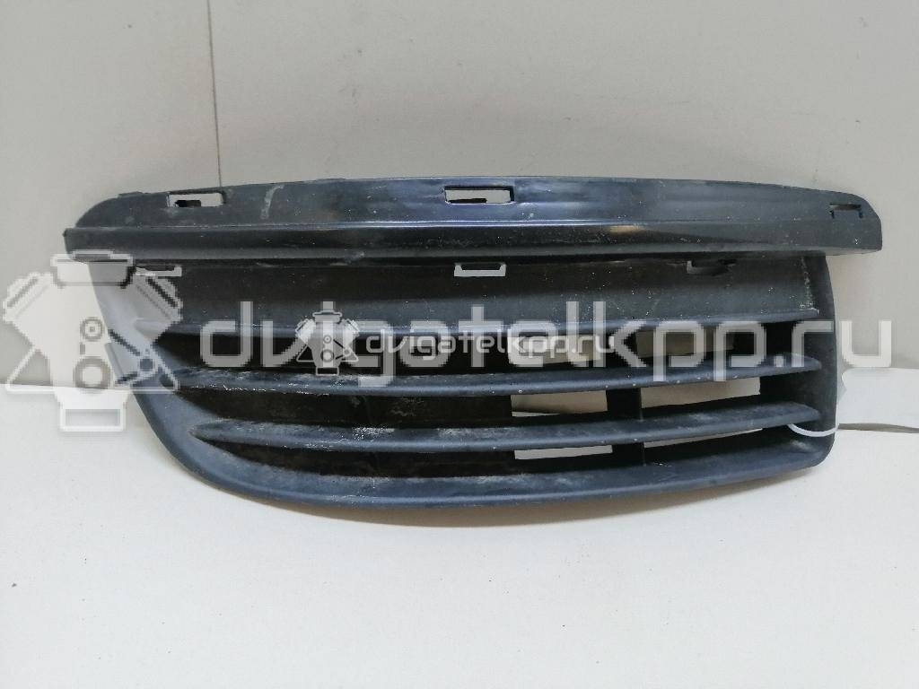 Фото Решетка в бампер правая  1K0853666F9B9 для Volkswagen Jetta / Golf {forloop.counter}}