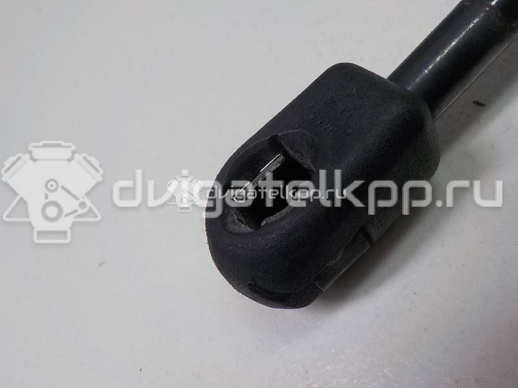 Фото Амортизатор двери багажника  8180162821 для Suzuki Swift {forloop.counter}}