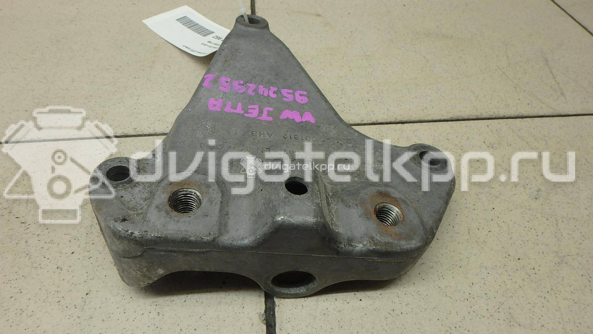 Фото Кронштейн КПП левый  1k0199117bb для audi A3 [8P1] {forloop.counter}}