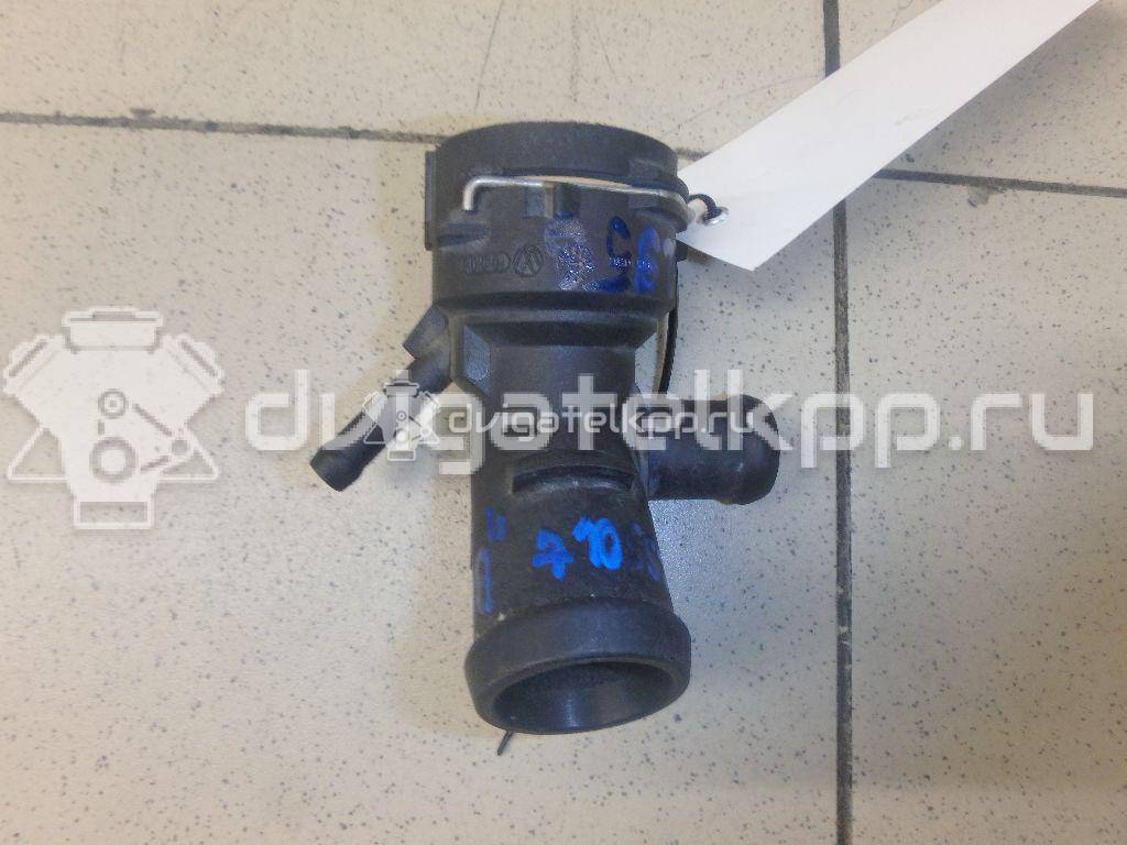 Фото Фланец / тройник  1K0122291A для Audi A3 {forloop.counter}}