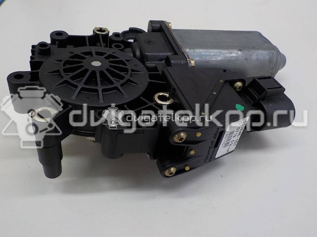 Фото Моторчик стеклоподъемника  8D0959802D для Audi A4 {forloop.counter}}