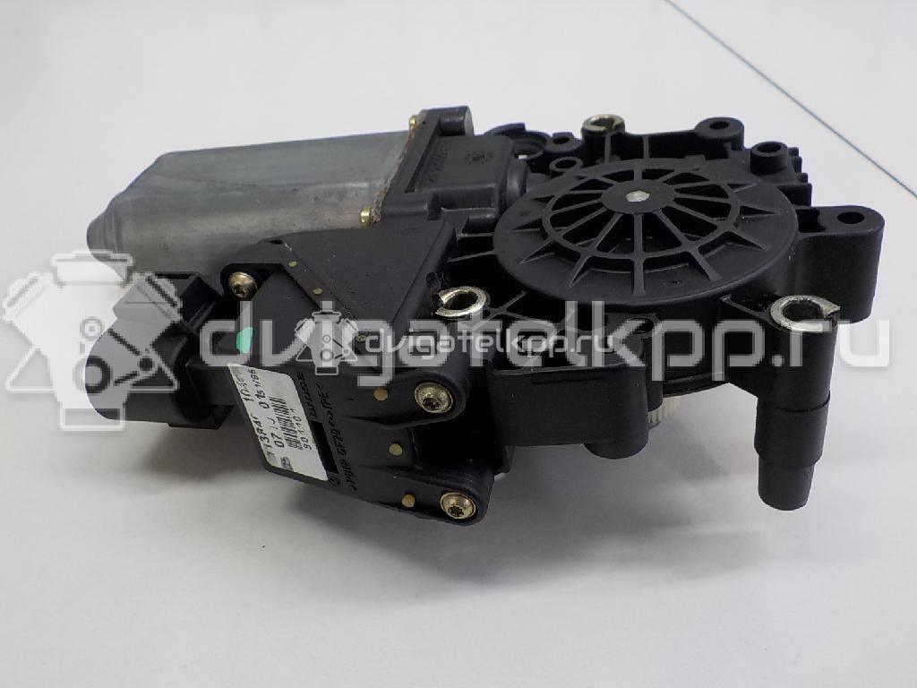 Фото Моторчик стеклоподъемника  8D0959801D для Audi A4 {forloop.counter}}