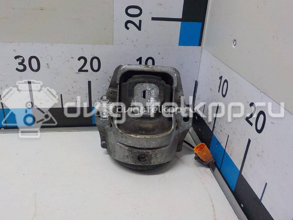 Фото Опора двигателя левая  8K0199381GQ для Audi Q5 / A5 / A4 / A6 {forloop.counter}}