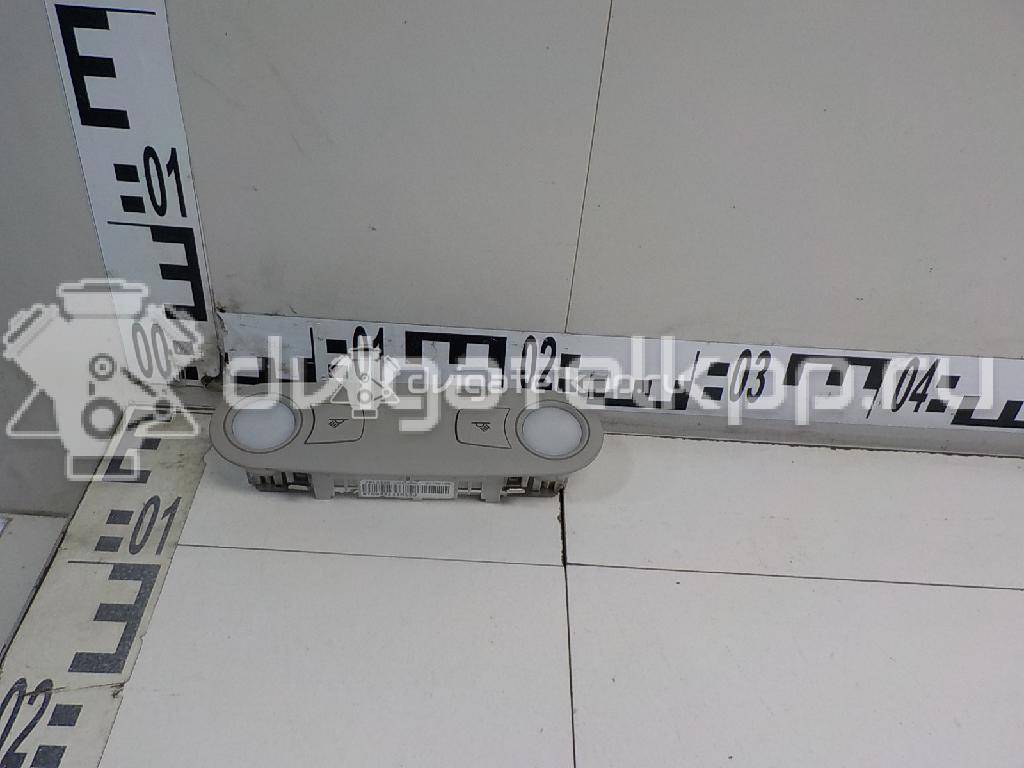 Фото Плафон салонный  8T0947111A13U для audi A4 [B8] {forloop.counter}}