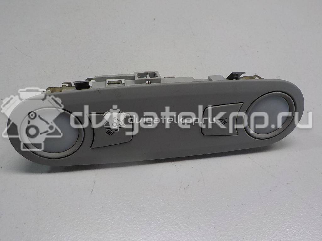 Фото Плафон салонный  8T0947111A13U для audi A4 [B8] {forloop.counter}}