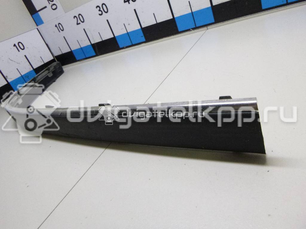 Фото Накладка переднего бампера правая  51118226562 для Bmw 5 {forloop.counter}}