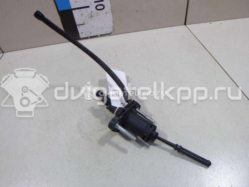 Фото Цилиндр сцепления главный  55561915 для Chevrolet Epica Kl1 / Cruze / Malibu / Orlando J309 {forloop.counter}}