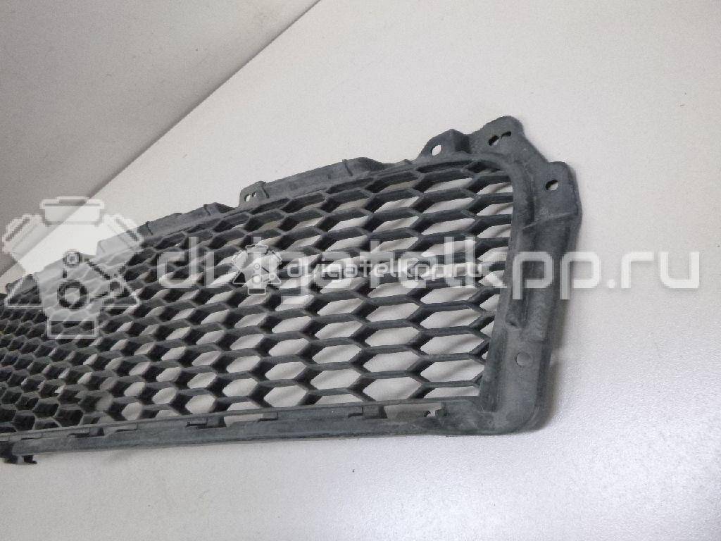 Фото Решетка в бампер  6402A199 для Mitsubishi Outlander {forloop.counter}}