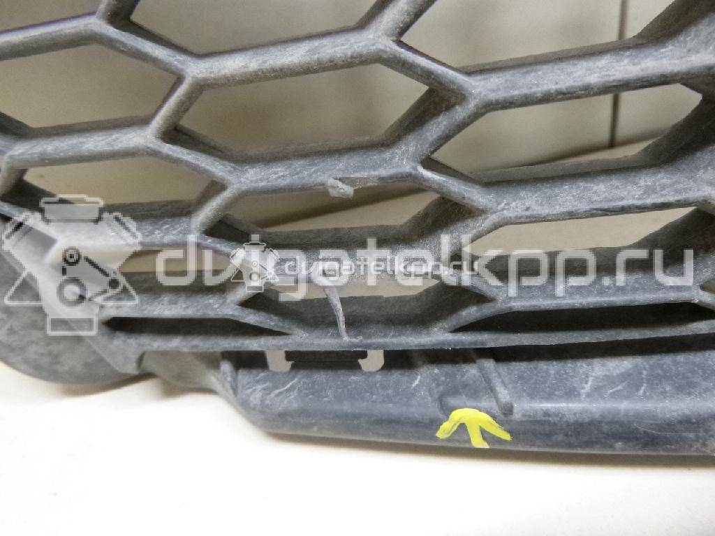 Фото Решетка в бампер  6402A199 для Mitsubishi Outlander {forloop.counter}}
