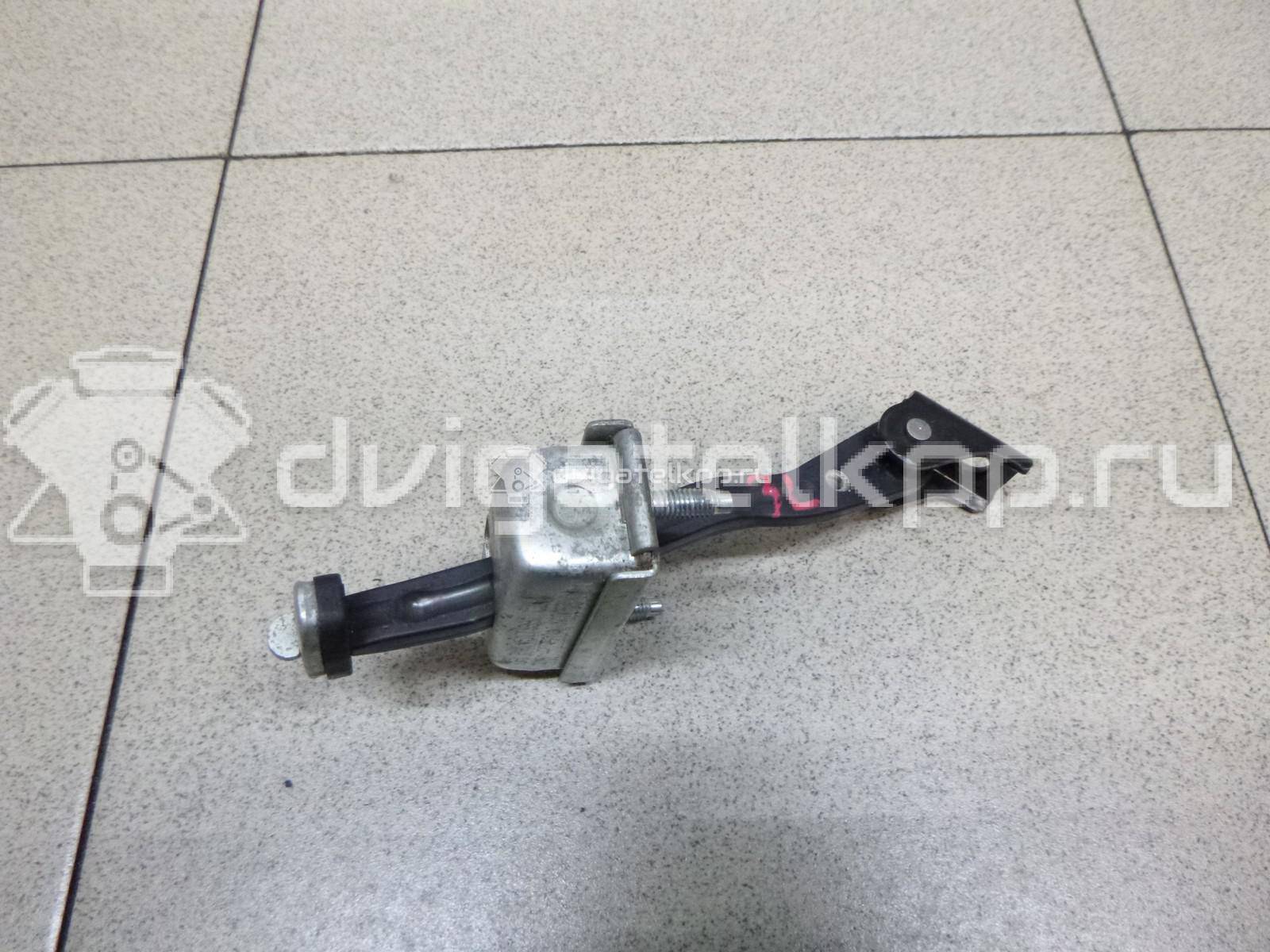 Фото Ограничитель двери  1641573 для Ford Focus / Kuga / C-Max {forloop.counter}}