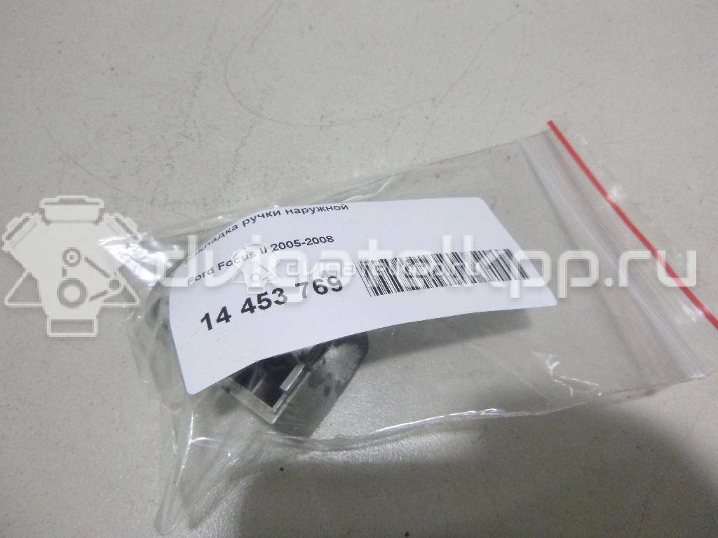Фото Накладка ручки наружной  1305818 для Ford Focus {forloop.counter}}