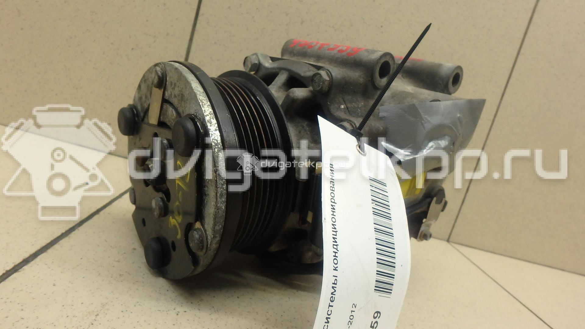 Фото Компрессор системы кондиционирования  4588121 для Ford Fiesta / Focus / Tourneo / Ka / Street Ka Rl2 {forloop.counter}}