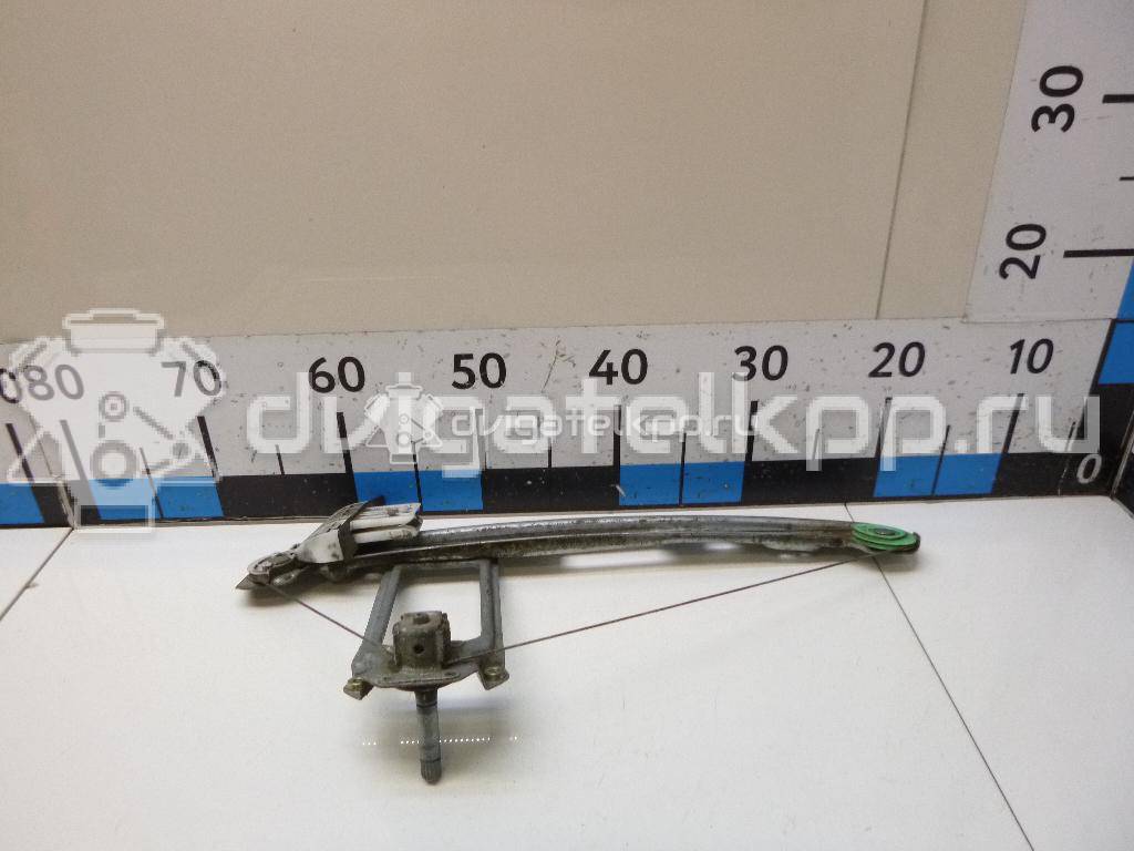 Фото Стеклоподъемник механ. задний правый  1331607 для Ford Focus {forloop.counter}}