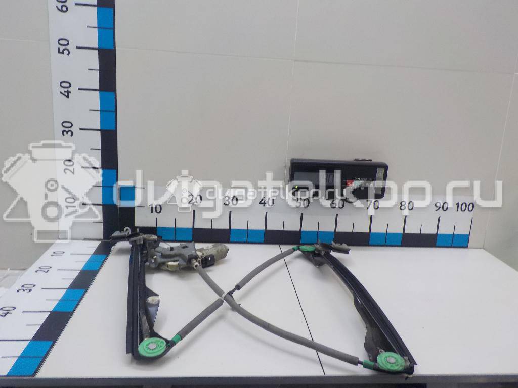 Фото Стеклоподъемник электр. передний правый  1331612 для Ford Focus {forloop.counter}}