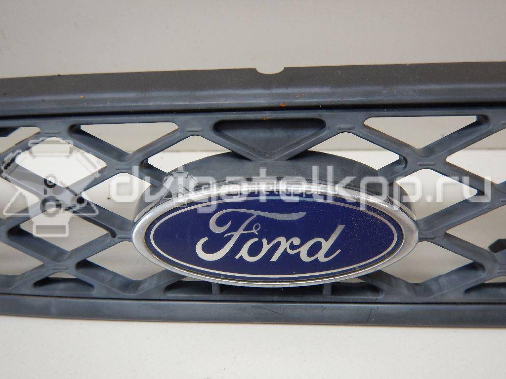 Фото Решетка радиатора  1744364 для Ford Focus {forloop.counter}}