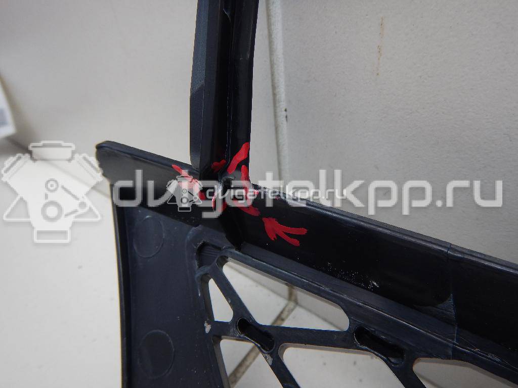 Фото Решетка радиатора  1744364 для Ford Focus {forloop.counter}}