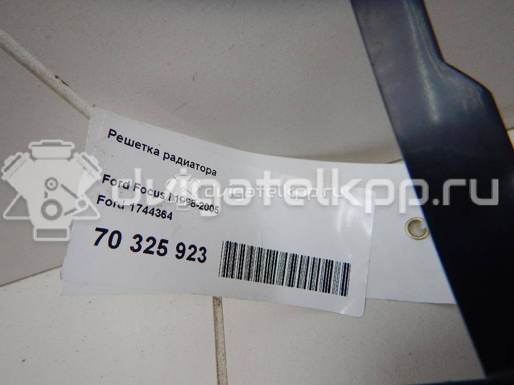 Фото Решетка радиатора  1744364 для Ford Focus {forloop.counter}}