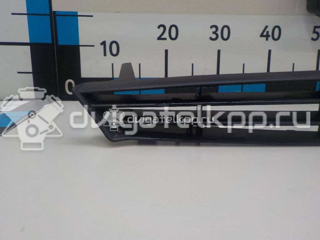Фото Решетка радиатора  1132680 для Ford Focus {forloop.counter}}