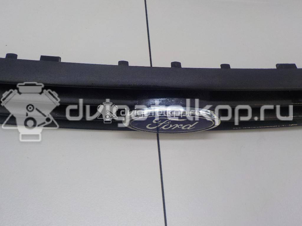 Фото Решетка радиатора  1132680 для Ford Focus {forloop.counter}}
