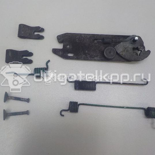 Фото К-кт установочный задних колодок  1075555 для Ford Focus
