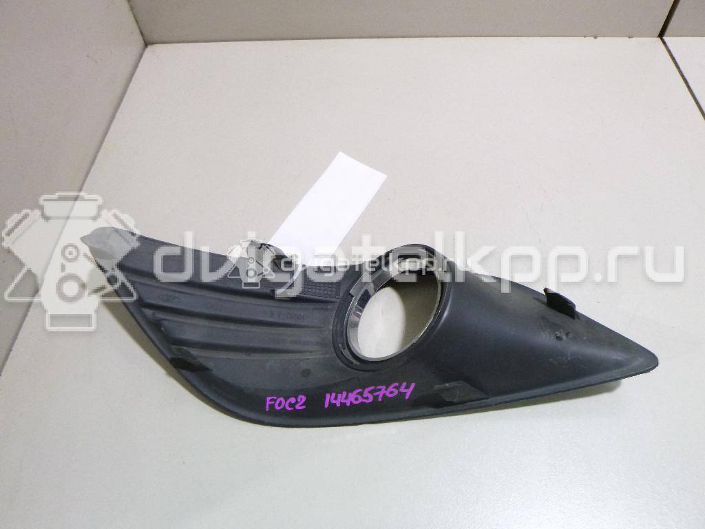 Фото Решетка в бампер правая  1528560 для Ford Focus {forloop.counter}}