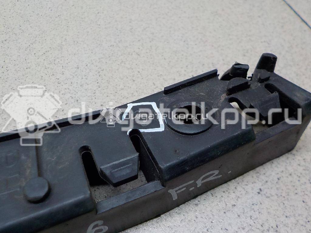 Фото Кронштейн переднего бампера правый  1718730 для Ford Focus {forloop.counter}}