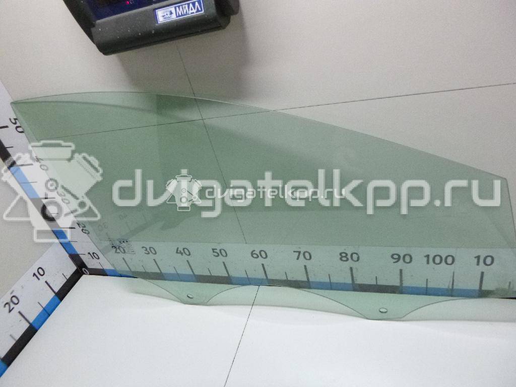 Фото Стекло двери передней правой  1742301 для Ford Focus {forloop.counter}}