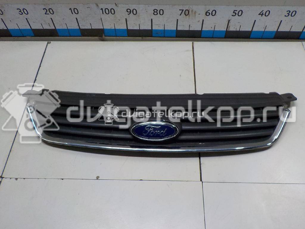 Фото Решетка радиатора  1497839 для Ford Kuga {forloop.counter}}