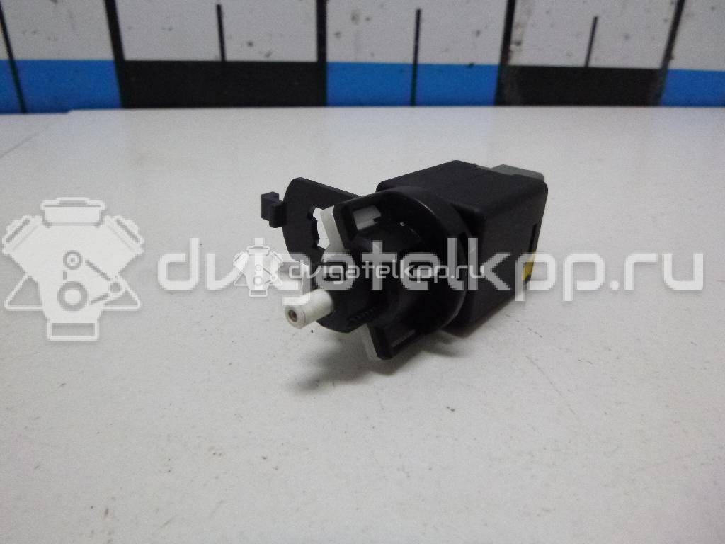 Фото Датчик включения стопсигнала  938103S700 для hyundai Creta {forloop.counter}}
