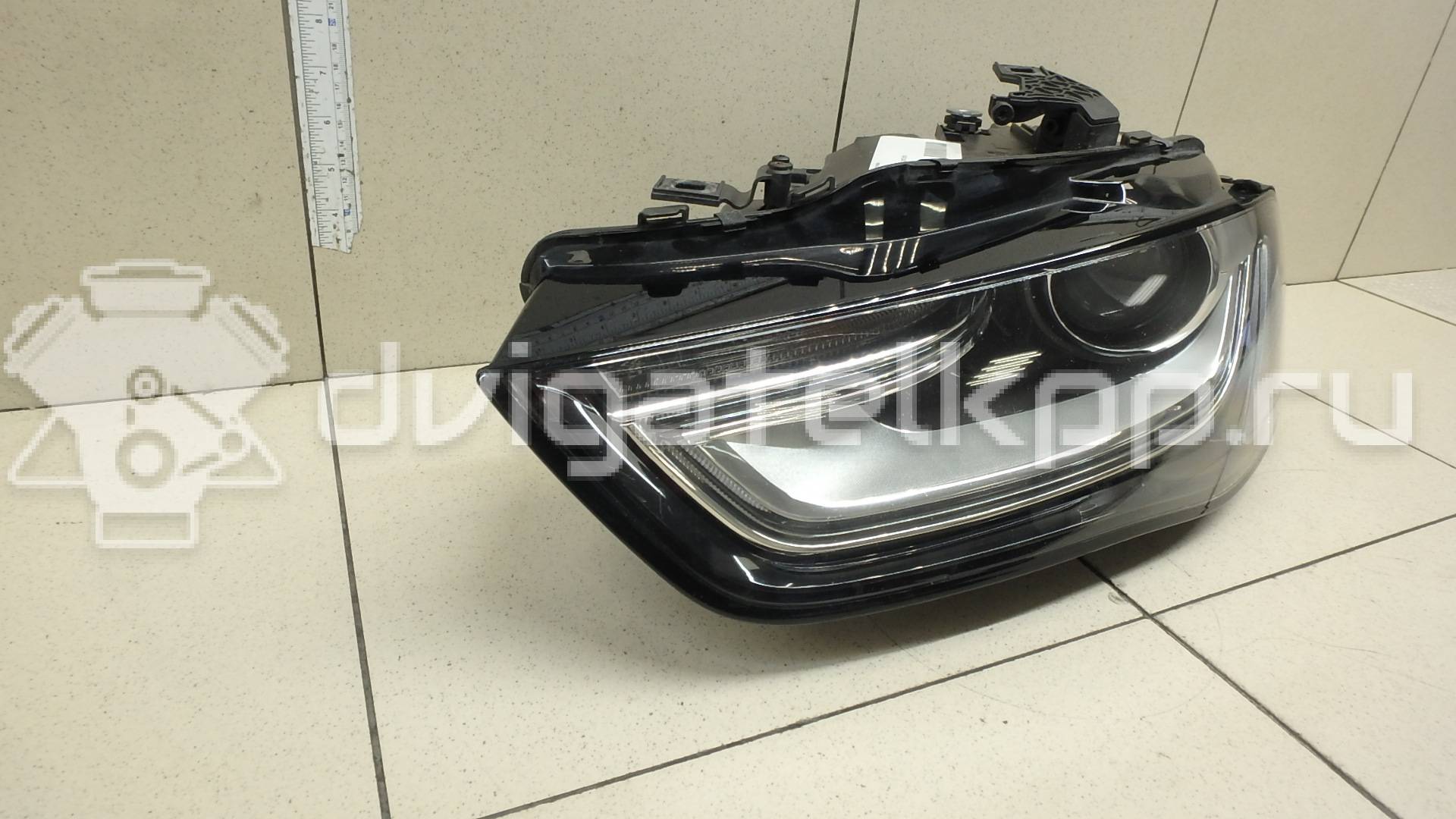 Фото Фара левая  8K0941043D для Audi A4 {forloop.counter}}