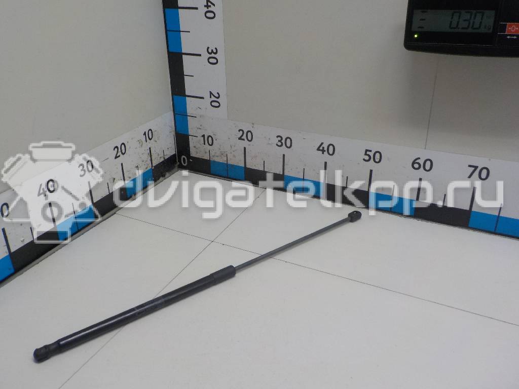 Фото Амортизатор двери багажника  LR025379 для Land Rover Range Rover {forloop.counter}}