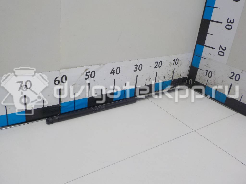 Фото Амортизатор двери багажника  LR025379 для Land Rover Range Rover {forloop.counter}}