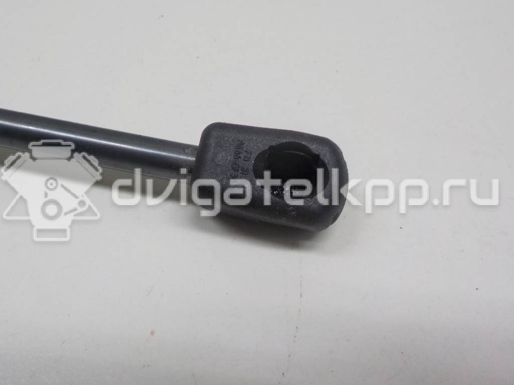 Фото Амортизатор двери багажника  LR025379 для Land Rover Range Rover {forloop.counter}}
