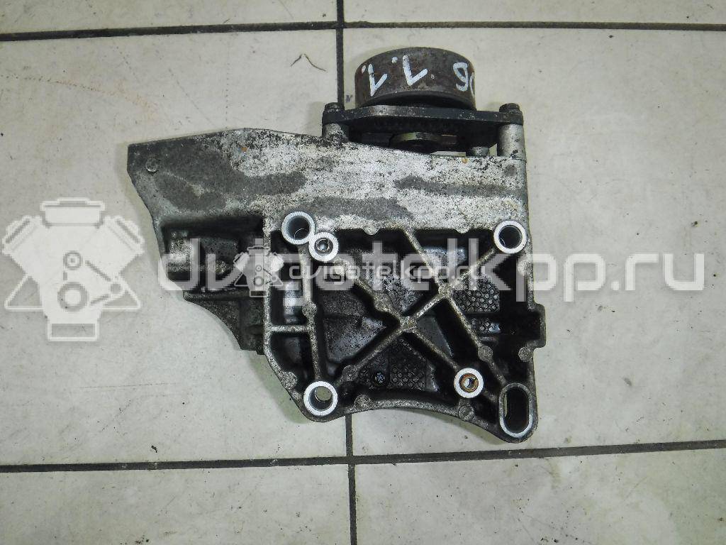 Фото Кронштейн генератора  5706F6 для Peugeot 106 / 206 {forloop.counter}}