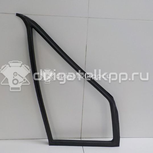 Фото Уплотнитель форточки правой  9017250220 для mercedes benz Sprinter (901-905)/Sprinter Classic (909)