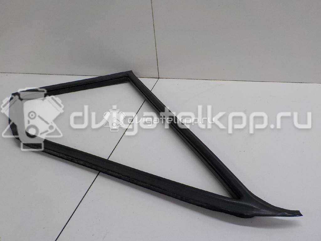 Фото Уплотнитель форточки правой  9017250220 для mercedes benz Sprinter (901-905)/Sprinter Classic (909) {forloop.counter}}