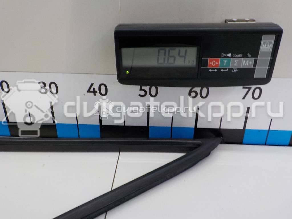 Фото Уплотнитель форточки правой  9017250220 для mercedes benz Sprinter (901-905)/Sprinter Classic (909) {forloop.counter}}
