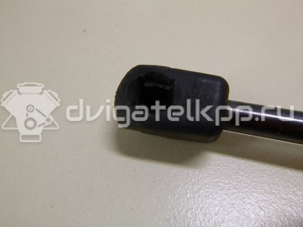 Фото Амортизатор двери багажника  5E5827550L для Skoda Octavia {forloop.counter}}