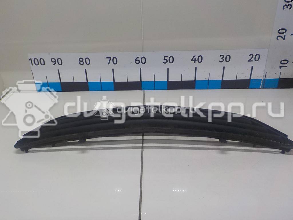 Фото Решетка в бампер центральная  13231589 для Opel Corsa {forloop.counter}}