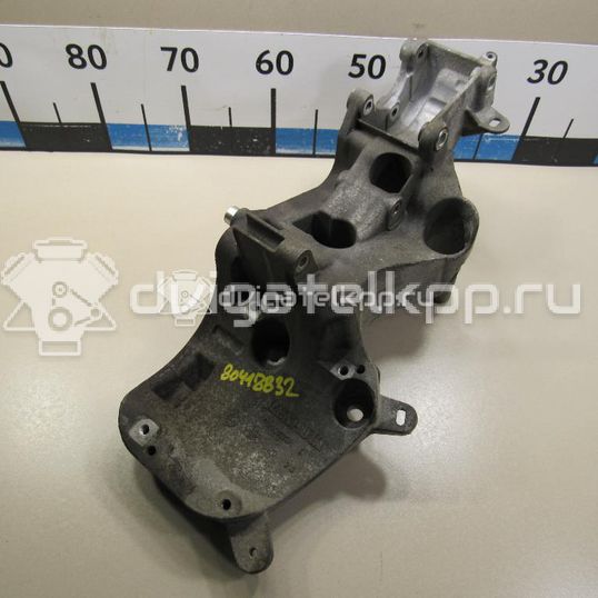 Фото Кронштейн генератора  688304373R для Renault Logan