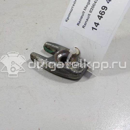 Фото Кронштейн форсунки  8200433867 для renault Clio IV