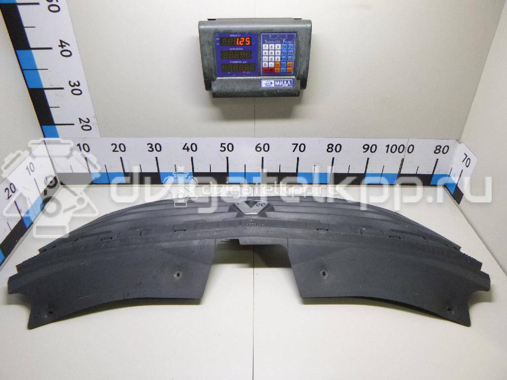 Фото Решетка радиатора  8200752748 для Renault Logan {forloop.counter}}