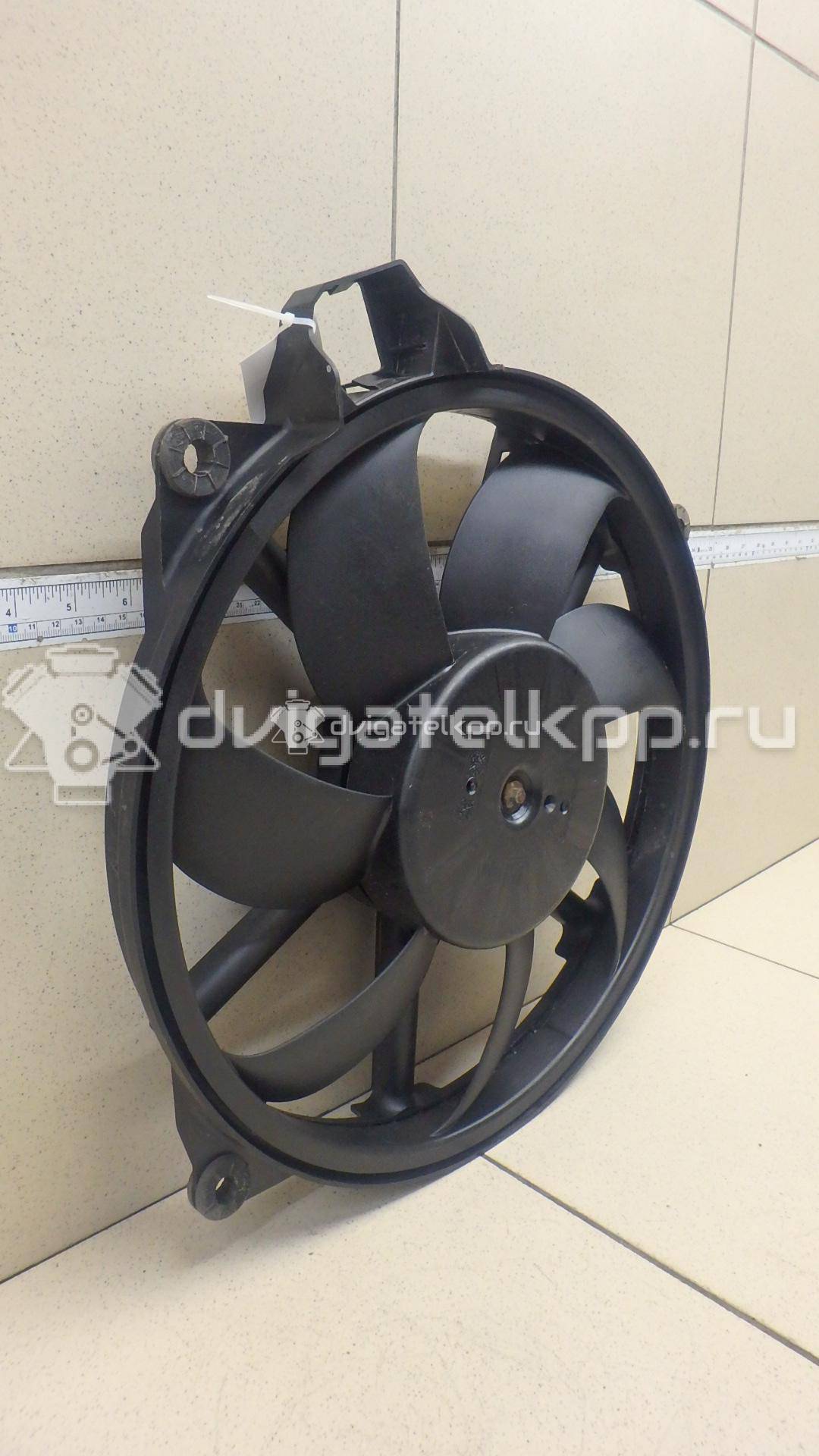 Фото Вентилятор радиатора  214819037R для Renault Scénic / Fluence L30 / Megane {forloop.counter}}