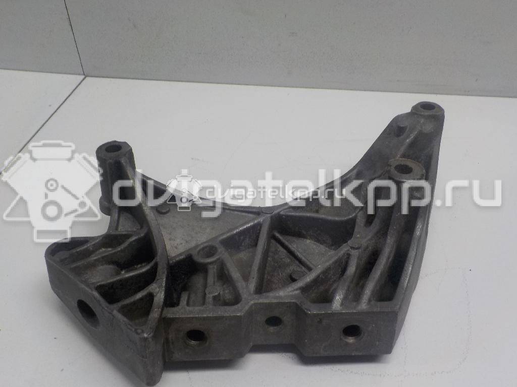 Фото Кронштейн двигателя правый  06J199207P для seat Altea {forloop.counter}}